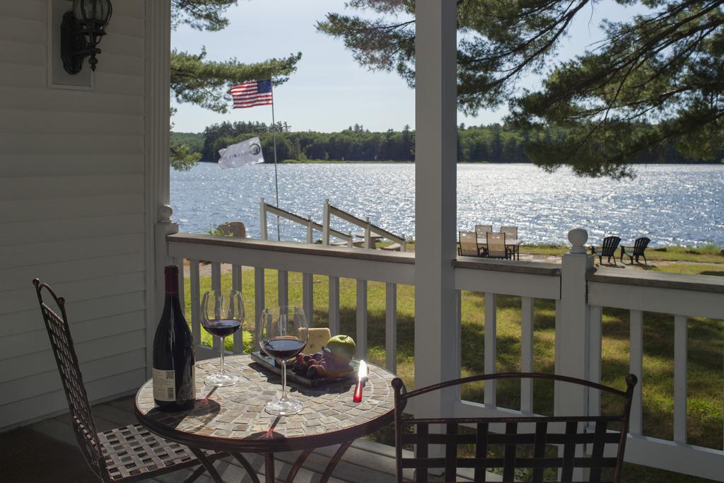 Wolf Cove Inn Poland Exterior photo