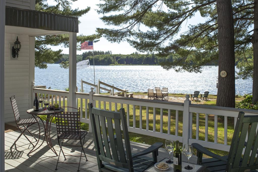 Wolf Cove Inn Poland Exterior photo