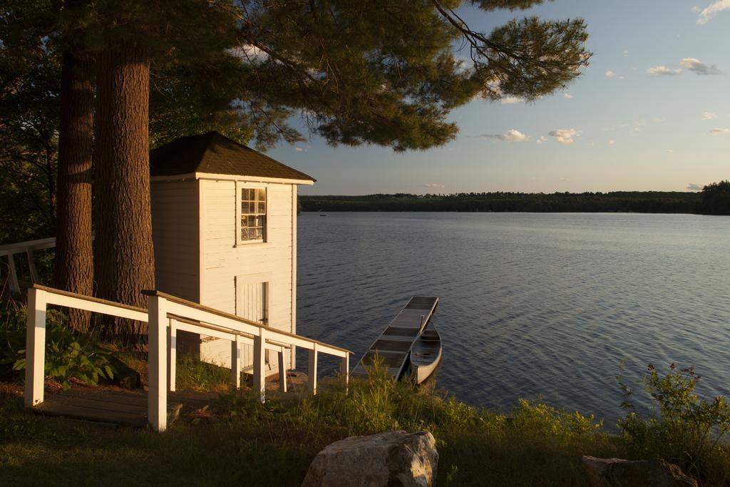 Wolf Cove Inn Poland Exterior photo