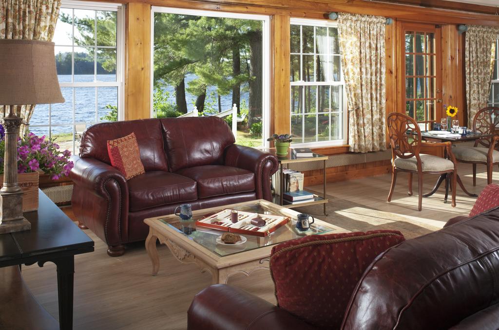 Wolf Cove Inn Poland Exterior photo