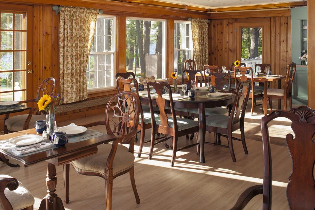 Wolf Cove Inn Poland Exterior photo